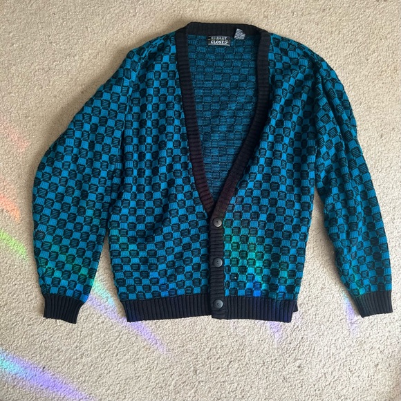 *SOLD* Blue Patterned Cardigan - Picture 2 of 5